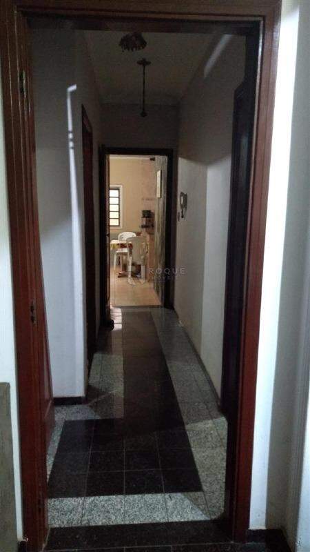 Casa Residencial à venda no bairro Vila Queiroz: