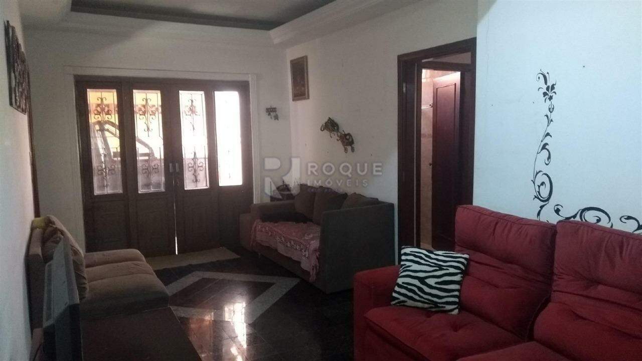 Casa Residencial à venda no bairro Vila Queiroz: