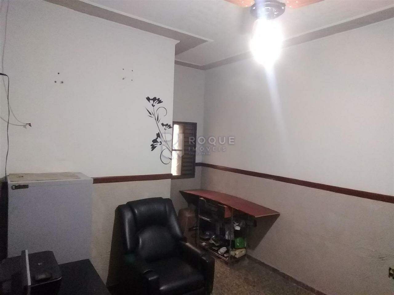 Casa Residencial à venda no bairro Vila Queiroz: