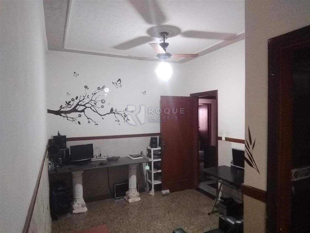 Casa Residencial à venda no bairro Vila Queiroz: