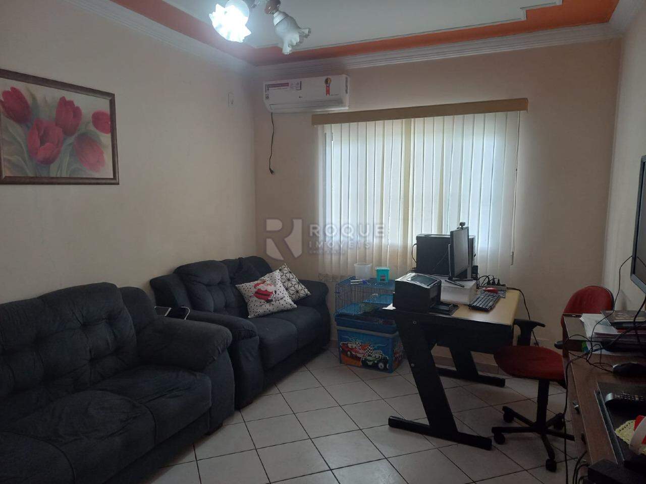 Casa Residencial à venda no bairro Jardim do Lago: 