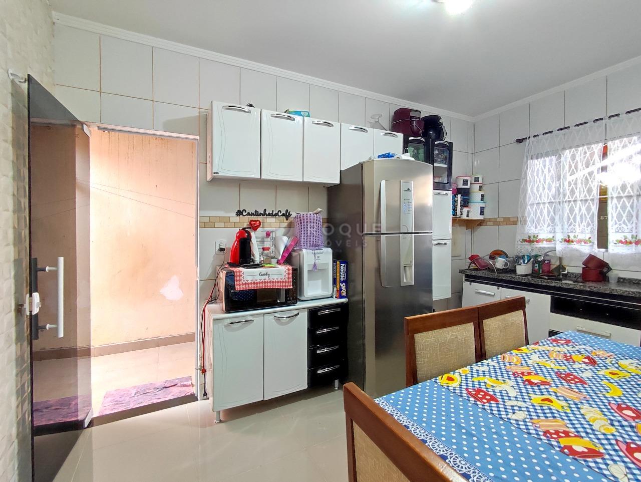 Casa Residencial à venda no bairro Jardim São Lourenço: COZINHA