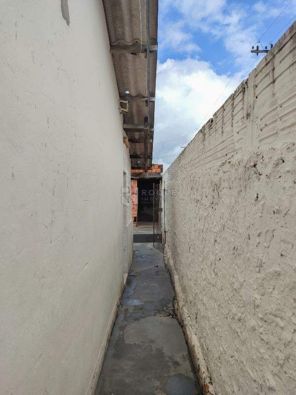 Casa Residencial para aluguel no bairro Jardim Morro Azul: Corredor 