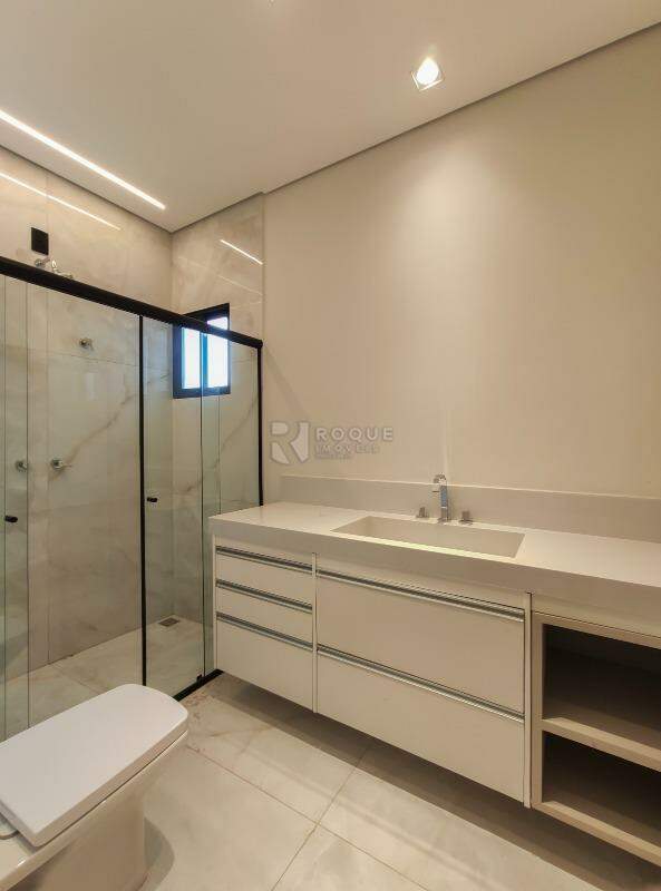 Casa em condomínio para aluguel no bairro Parque Residencial Roland: WC Suíte 3