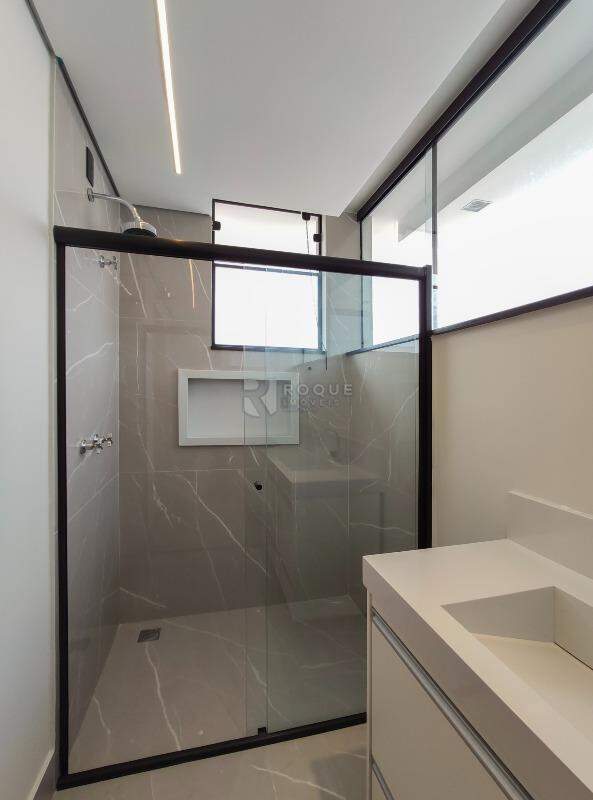 Casa em condomínio para aluguel no bairro Parque Residencial Roland: WC mezanino