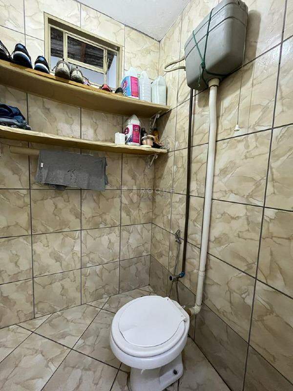 Salão à venda no bairro Jardim Aguas da Serra: BANHEIRO