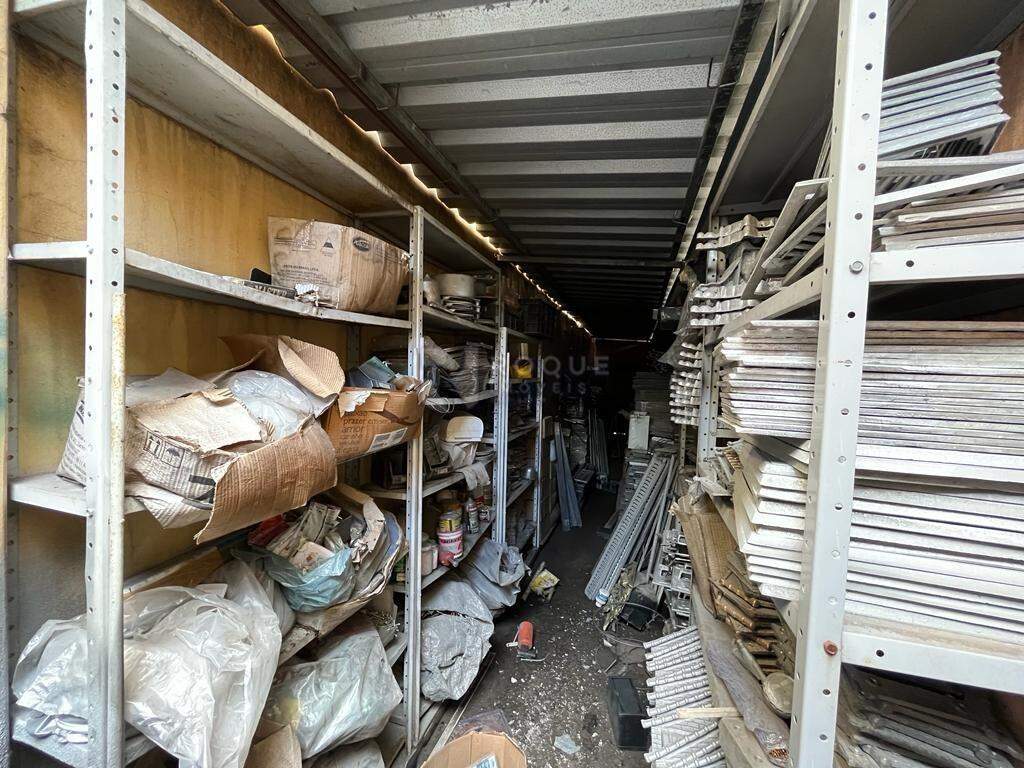 Salão à venda no bairro Jardim Aguas da Serra: ESTOQUE