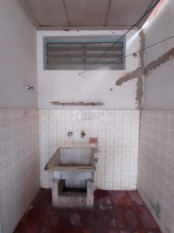 Casa Comercial para aluguel no bairro Centro: