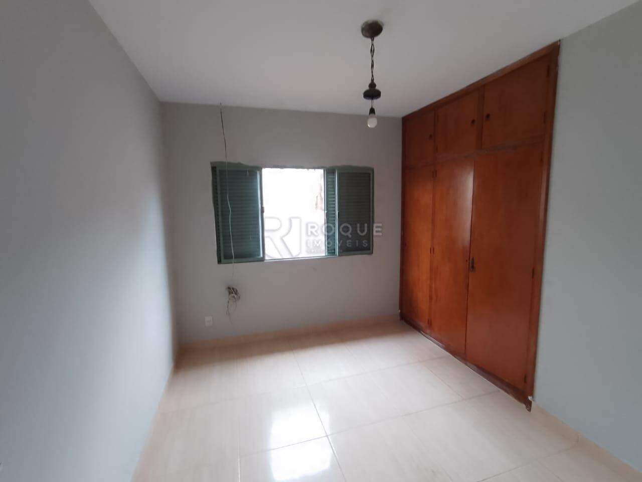Casa Comercial para aluguel no bairro Centro: