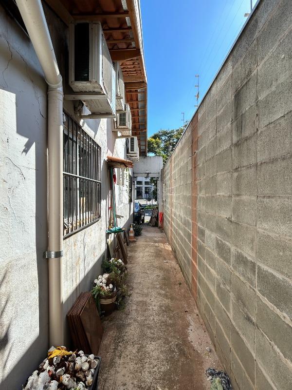 Casa Comercial para aluguel no bairro Vila Gioto: Corredor