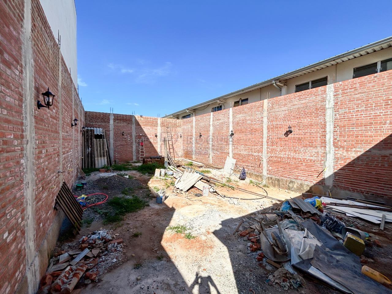 Casa Comercial para aluguel no bairro Vila Gioto: Fundo 