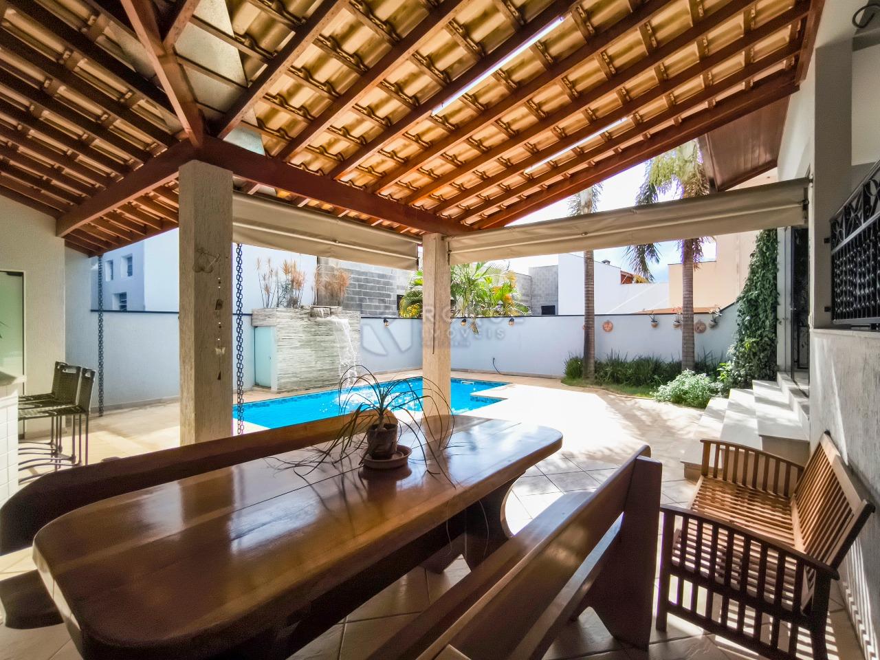 Casa em condomínio à venda no bairro Jardim Residencial Alto Da Capela: ÁREA GOURMET