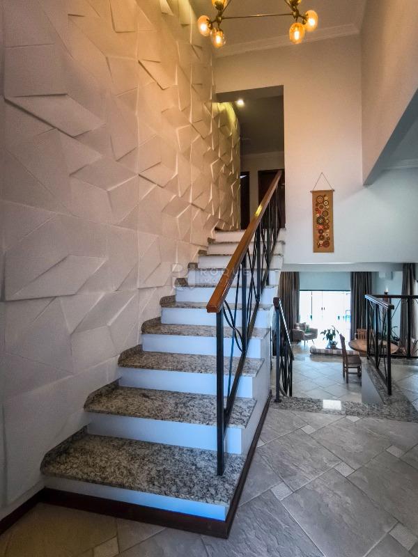 Casa em condomínio à venda no bairro Jardim Residencial Alto Da Capela: ACESSO PISO SUPERIOR