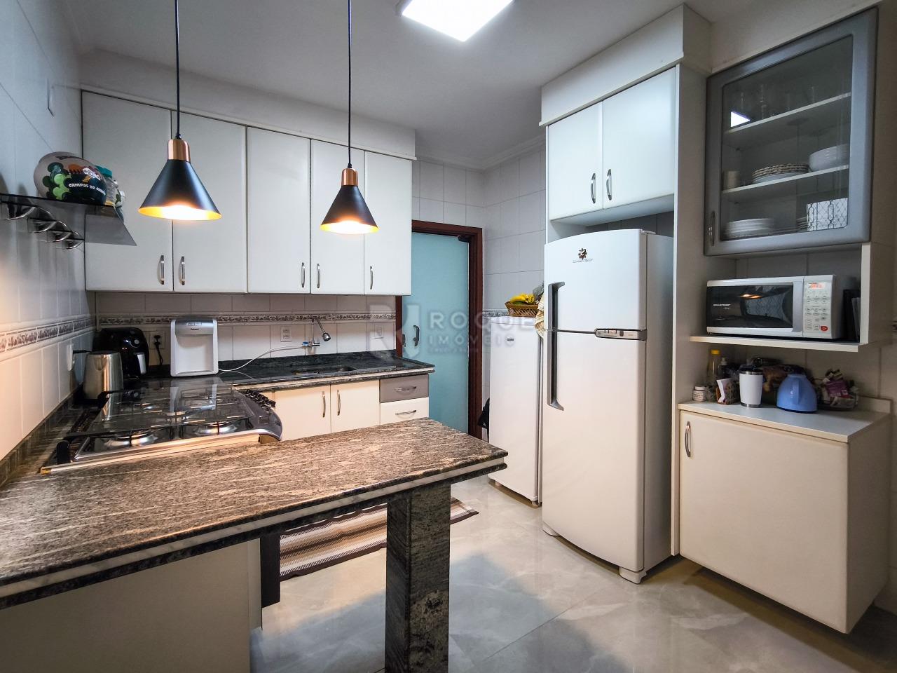 Casa em condomínio à venda no bairro Jardim Residencial Alto Da Capela: COZINHA