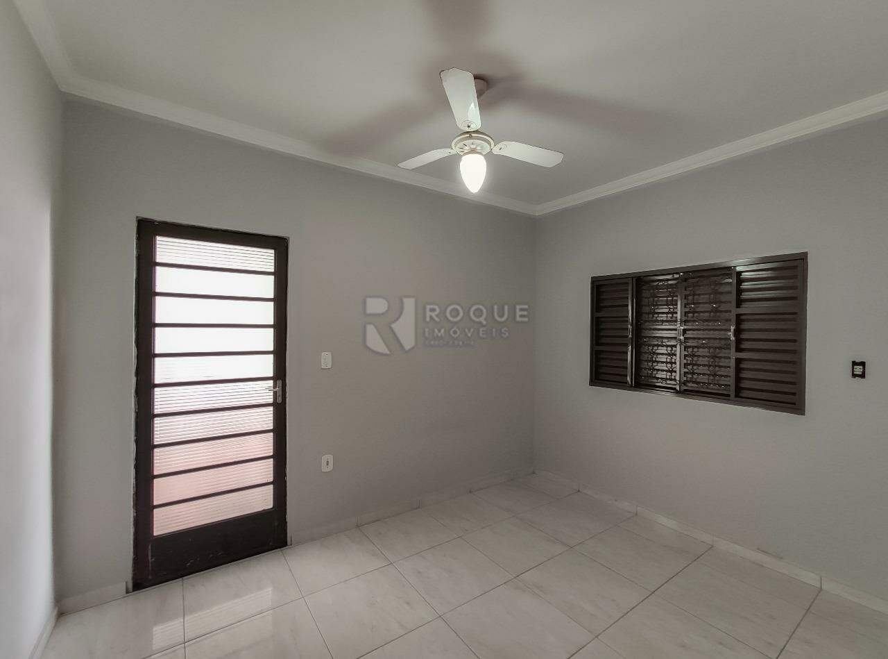 Casa Residencial para aluguel no bairro Jardim Lagoa Nova: Dormitório 3