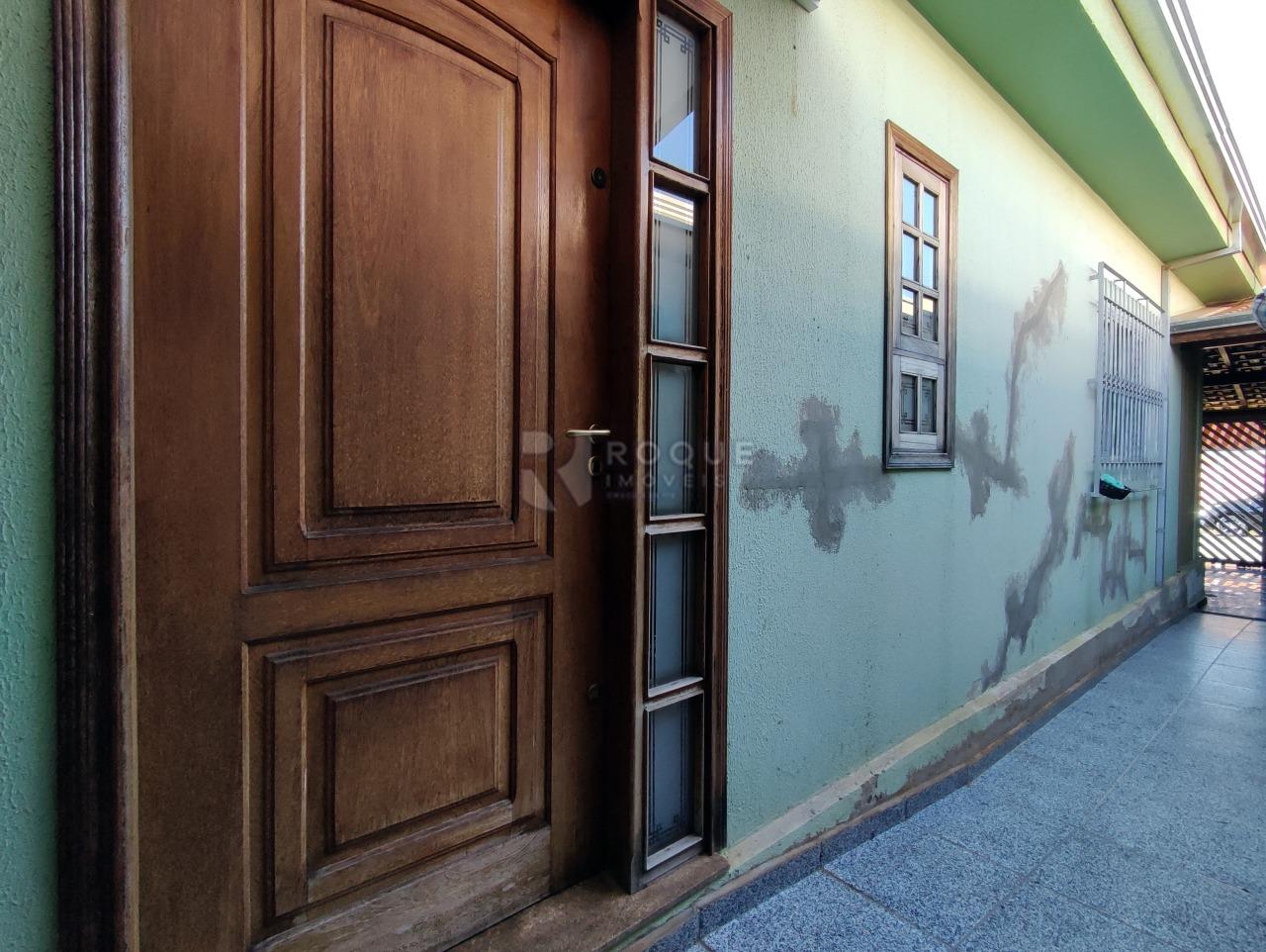 Casa Residencial à venda no bairro Parque Hippolyto: ENTRADA