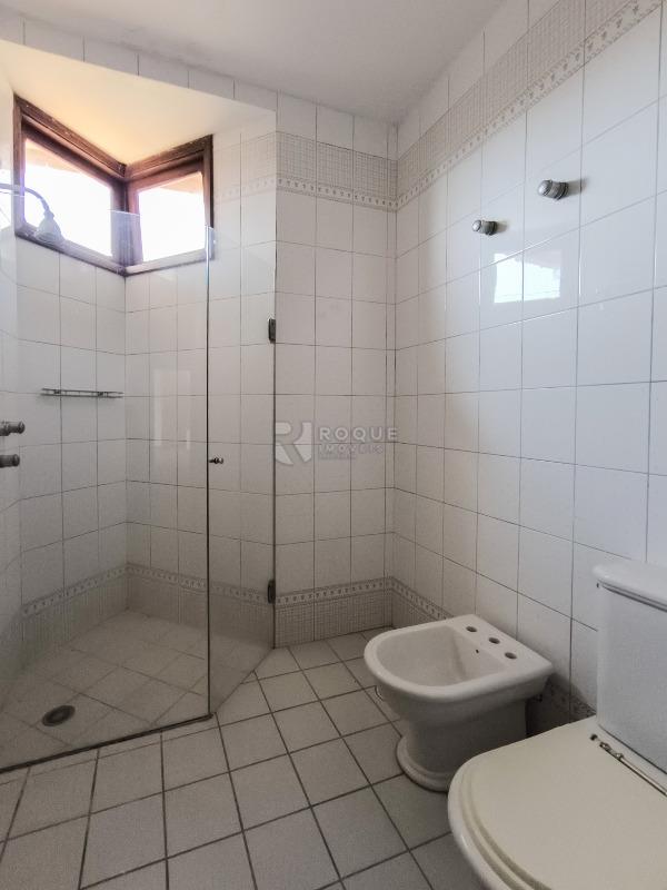 Casa em condomínio à venda no bairro Jardim Colina Verde: WC SUÍTE 1