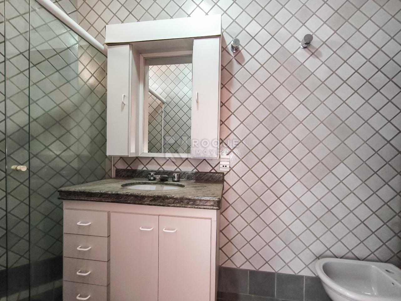 Casa em condomínio à venda no bairro Jardim Colina Verde: WC SUÍTE 2