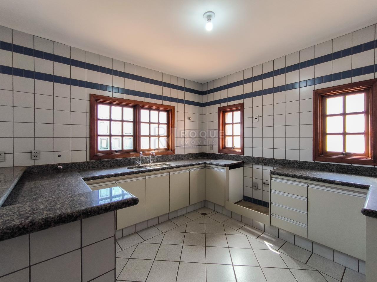 Casa em condomínio à venda no bairro Jardim Colina Verde: COZINHA