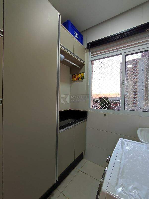 Apartamento à venda no bairro Chácaras Antonieta: LAVANDERIA