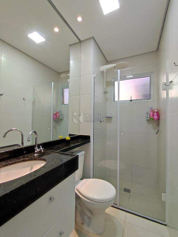 Apartamento à venda no bairro Chácaras Antonieta: BANHEIRO SOCIAL