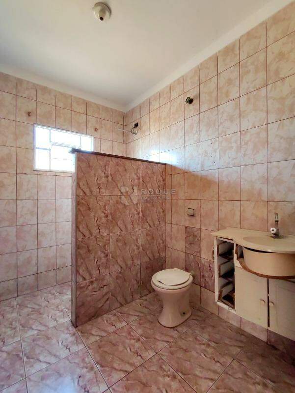 Casa Residencial à venda no bairro Jardim Lago Azul: BANHEIRO SOCIAL