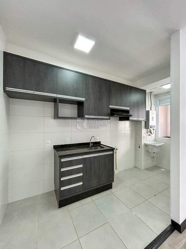 Apartamento para aluguel no bairro Jardim Santa Adélia: Cozinha