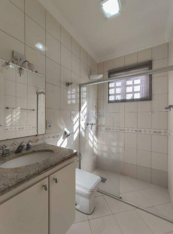 Casa Residencial para aluguel no bairro Vila São João: WC social