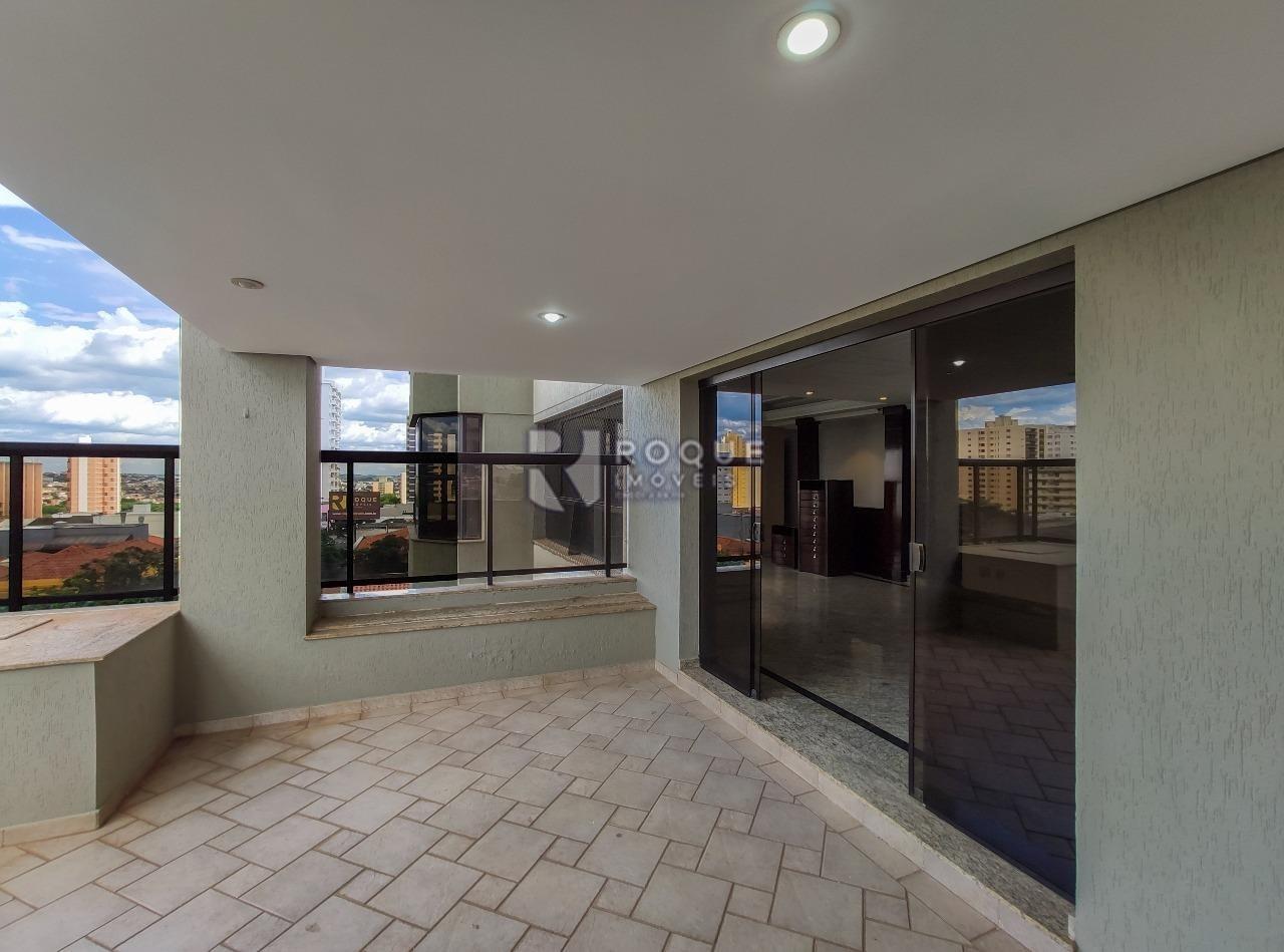 Apartamento à venda no bairro Centro: 