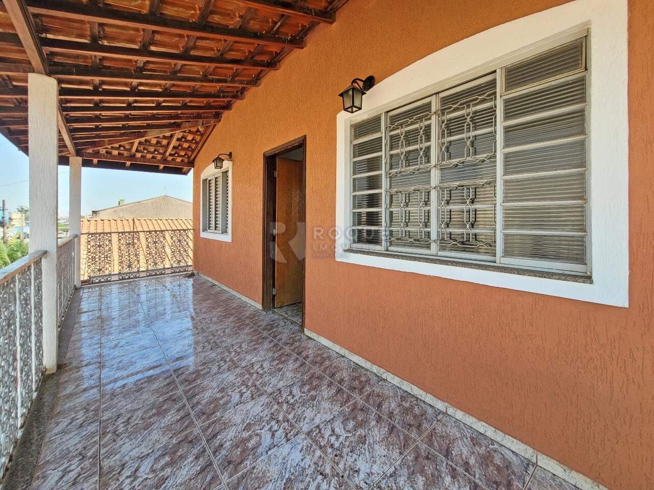 Casa Residencial para aluguel no bairro Jardim Anhanguera: Varanda