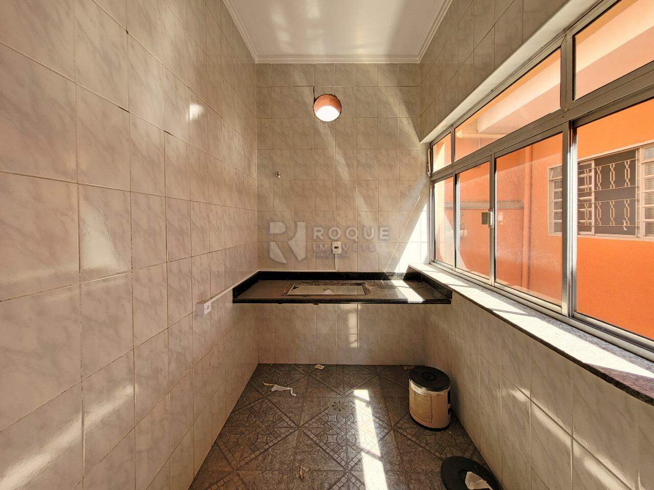 Casa Residencial para aluguel no bairro Jardim Anhanguera: Cozinha