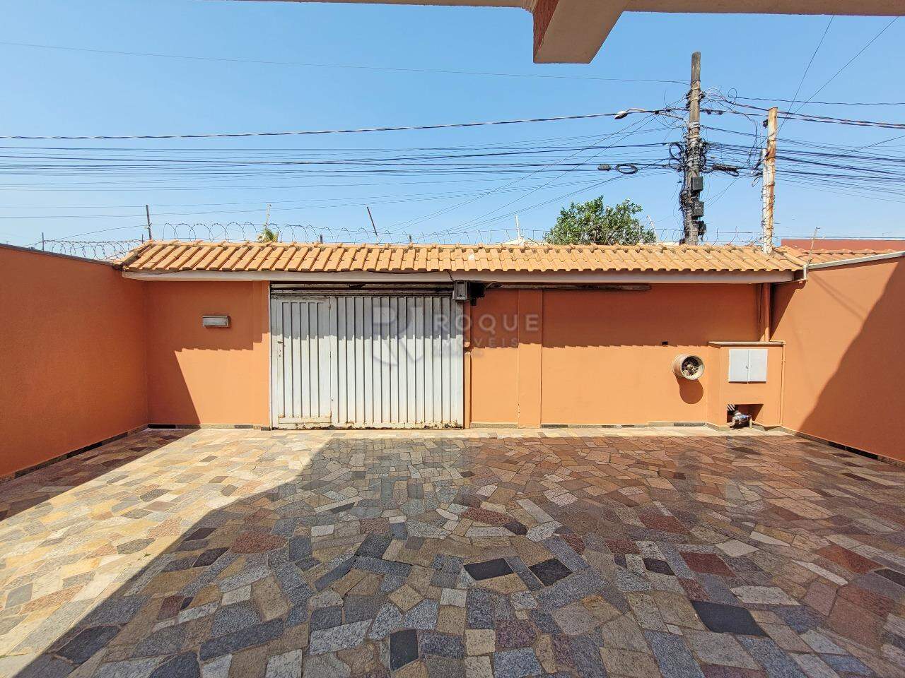 Casa Residencial para aluguel no bairro Jardim Anhanguera: Garagem