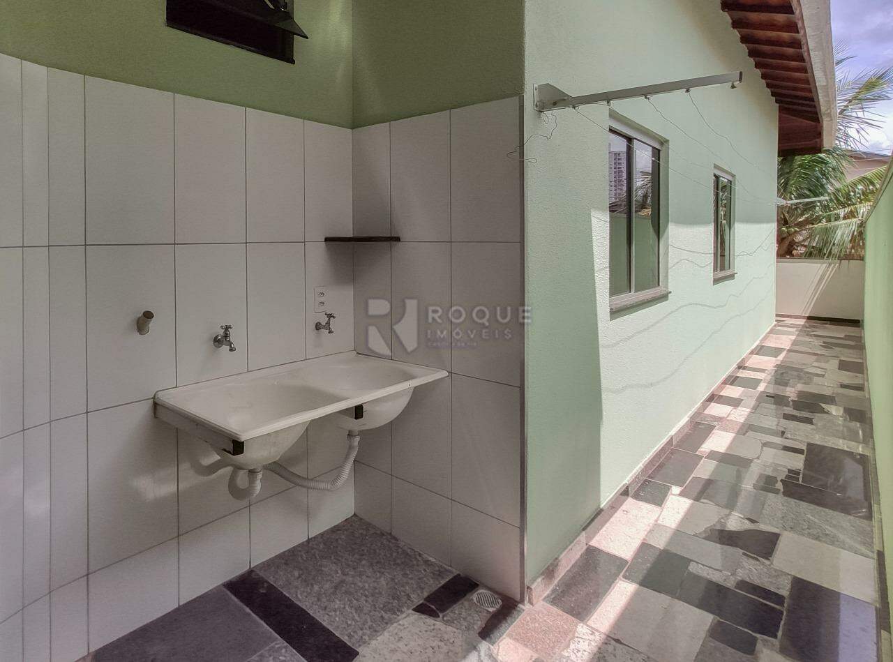 Casa Residencial para aluguel no bairro Jardim Residencial Roseira: Área de serviço 