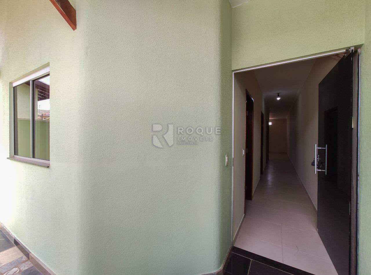 Casa Residencial para aluguel no bairro Jardim Residencial Roseira: Hall de acesso