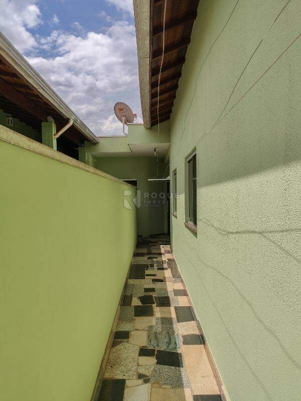 Casa Residencial para aluguel no bairro Jardim Residencial Roseira: Corredor 
