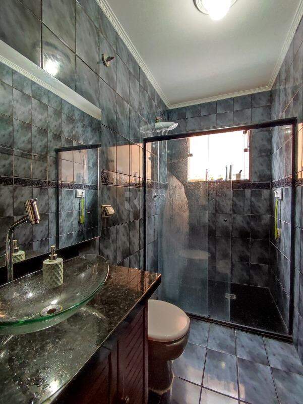 Casa Residencial à venda no bairro Conjunto Residencial Victor D’Andrea: BANHEIRO SOCIAL 2