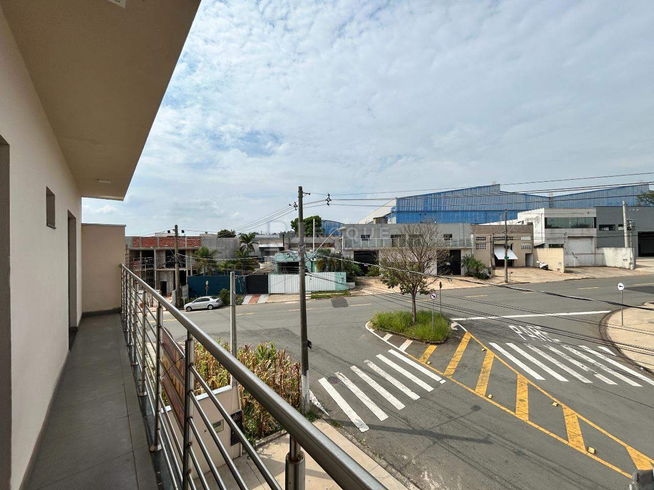 Barracão/Galpão para aluguel no bairro Jardim Porto Real IV: Sacada 