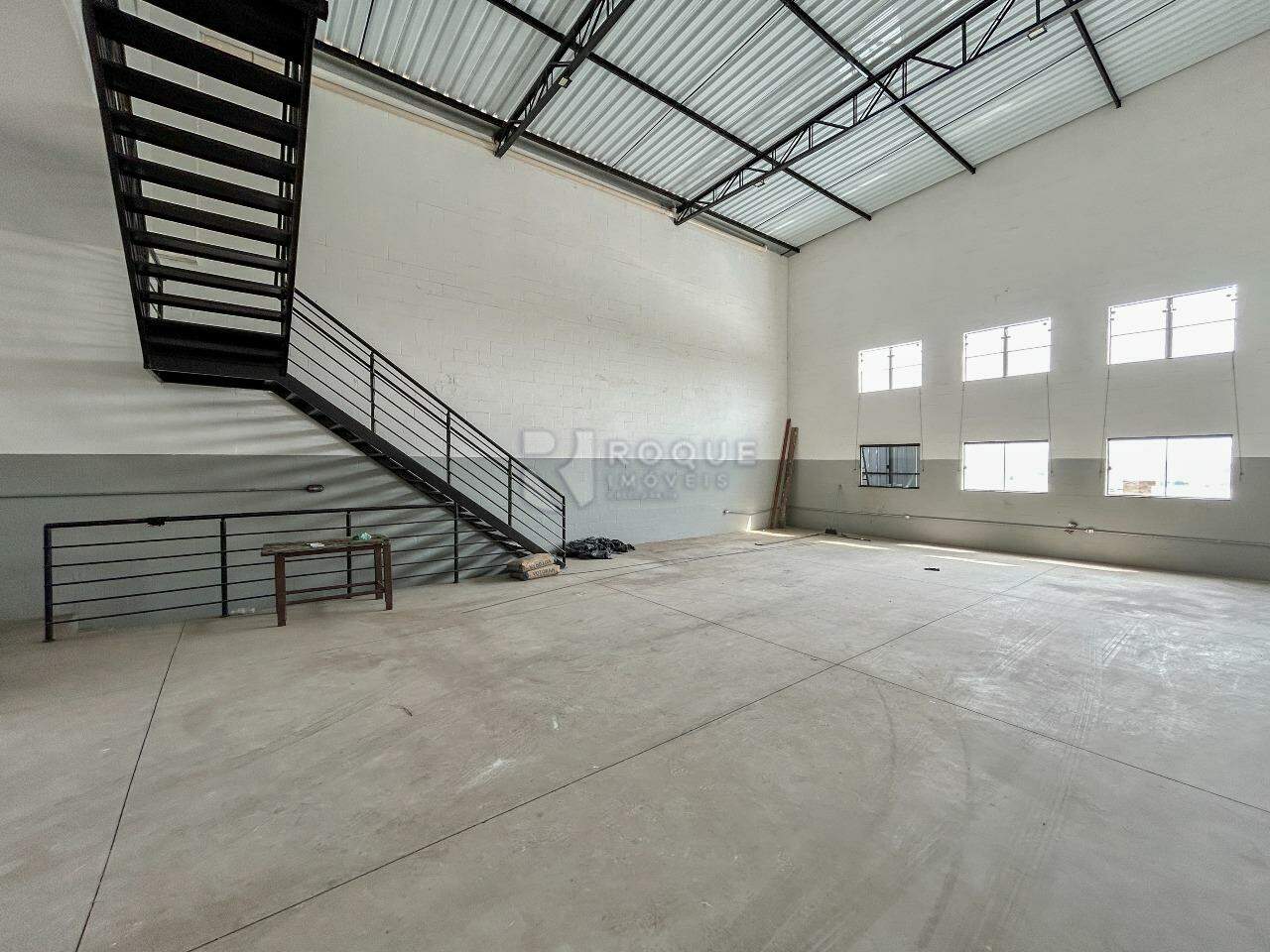 Barracão/Galpão para aluguel no bairro Jardim Porto Real IV: Salão
