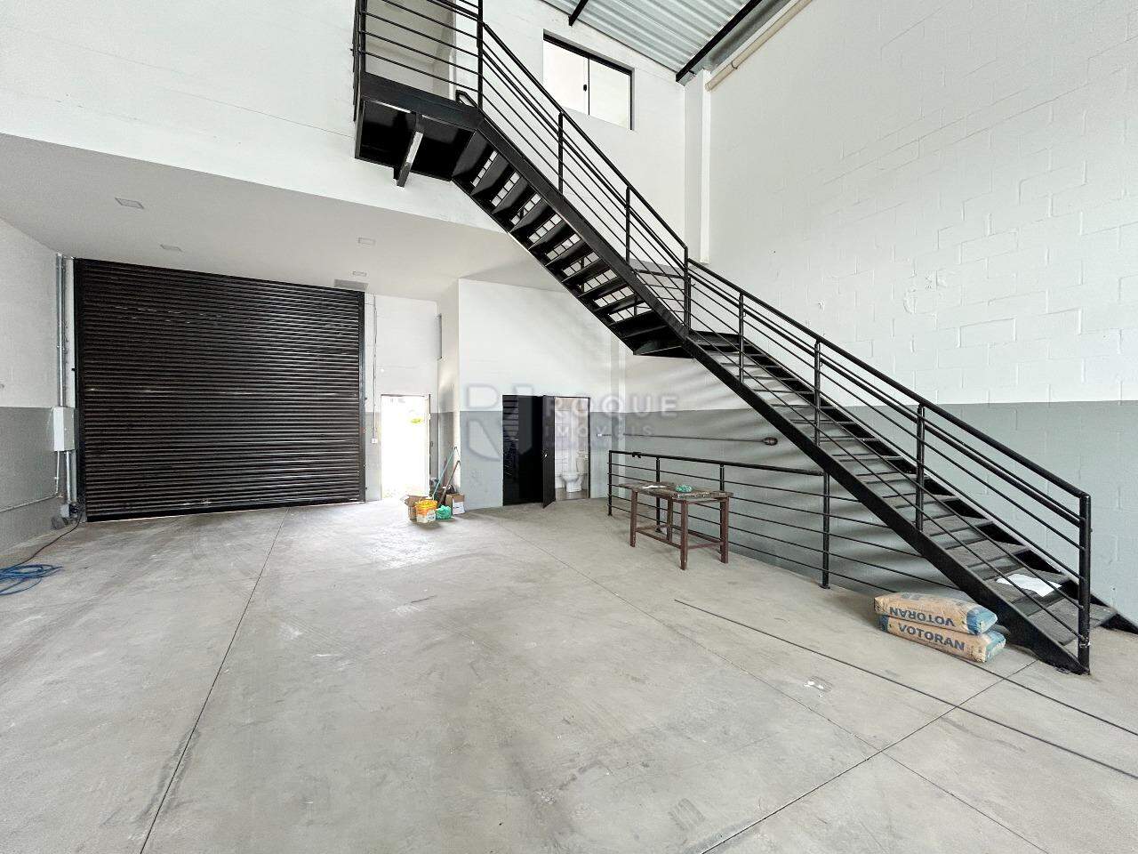 Barracão/Galpão para aluguel no bairro Jardim Porto Real IV: Salão