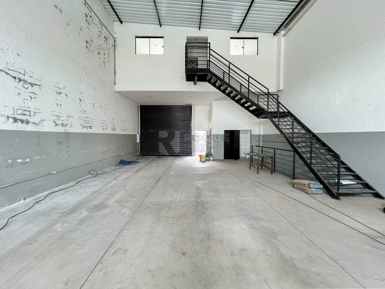 Barracão/Galpão para aluguel no bairro Jardim Porto Real IV: Salão