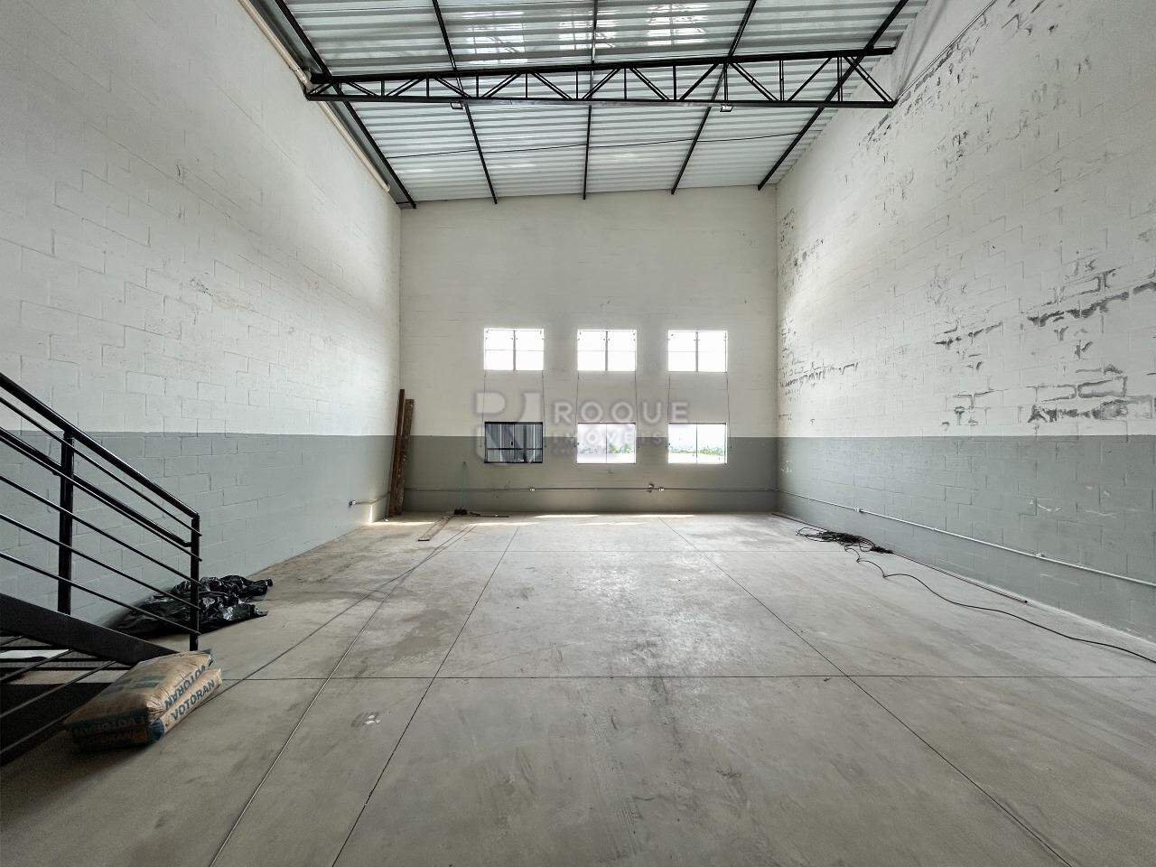 Barracão/Galpão para aluguel no bairro Jardim Porto Real IV: Salão