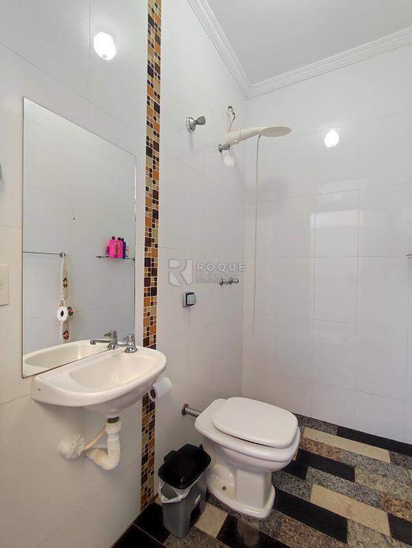 Casa Residencial à venda no bairro Jardim Boa Vista: BANHEIRO SOCIAL