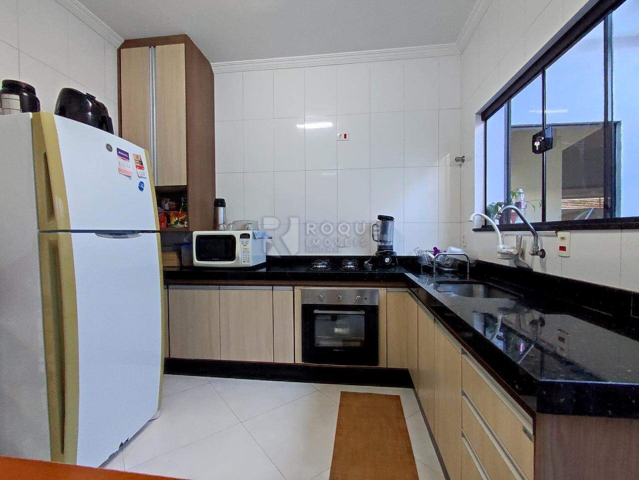Casa Residencial à venda no bairro Jardim Boa Vista: COZINHA