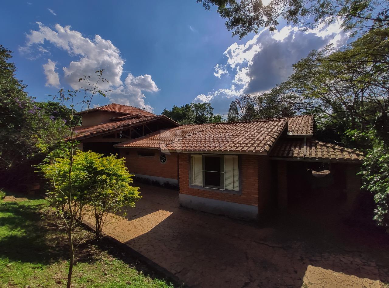 Chácara para aluguel no bairro Parronchi: Garagem