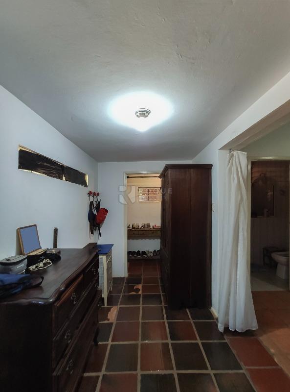 Chácara para aluguel no bairro Parronchi: Dormitório suíte