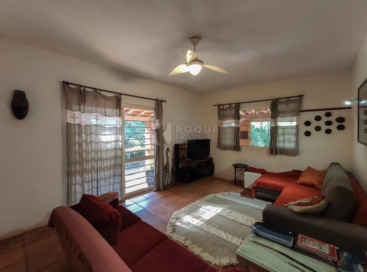 Chácara para aluguel no bairro Parronchi: Sala