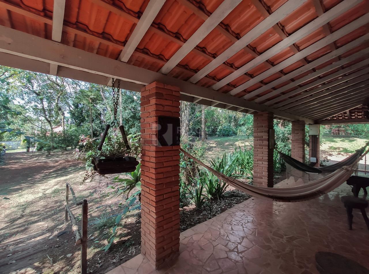 Chácara para aluguel no bairro Parronchi: Varanda