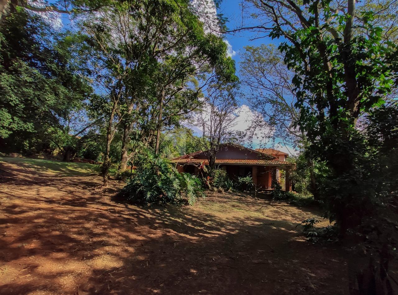 Chácara para aluguel no bairro Parronchi: Acesso varanda