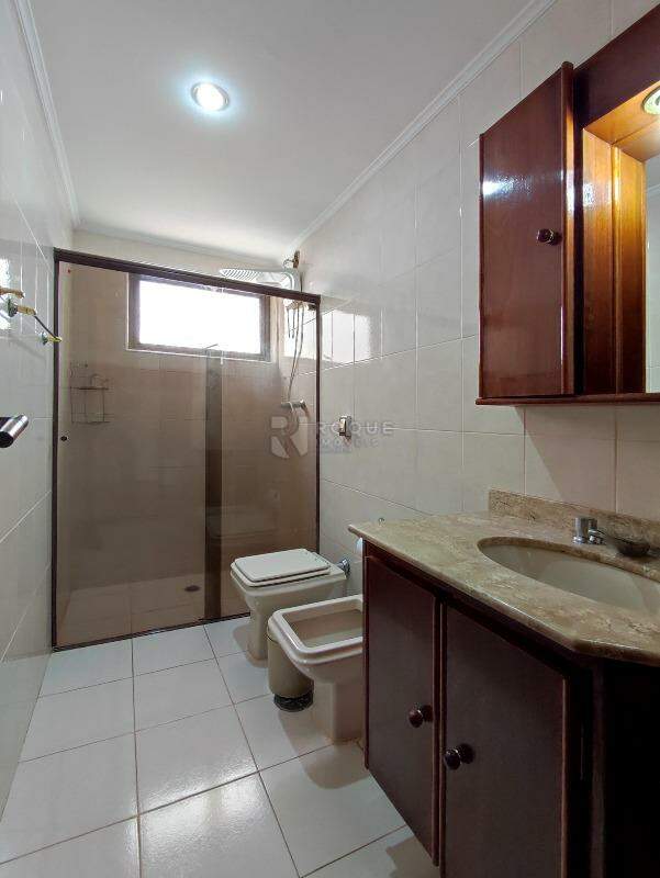 Apartamento à venda no bairro Centro: BANHEIRO SOCIAL