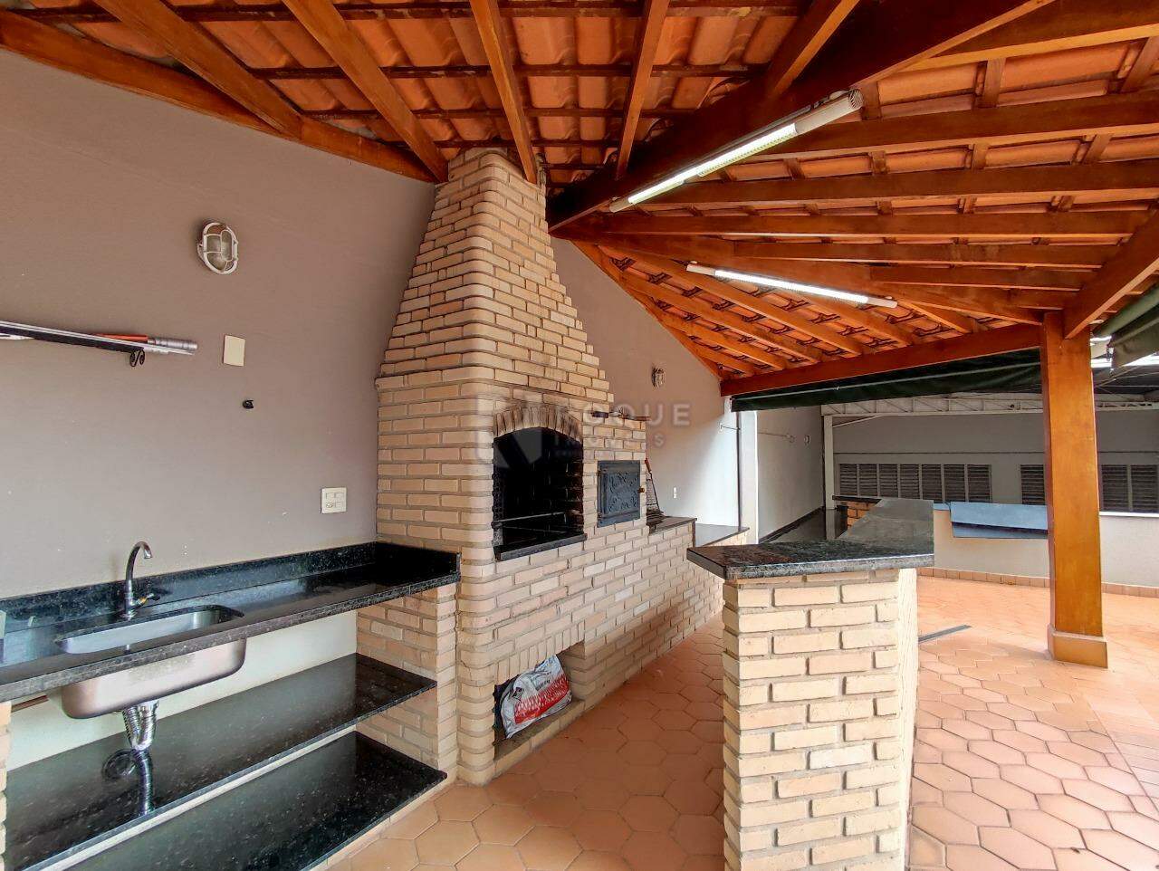 Apartamento à venda no bairro Centro: CHURRASQUEIRA